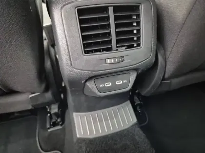 Photo 35 Volkswagen T-roc  1.0 TSI 110 Start/Stop BVM6