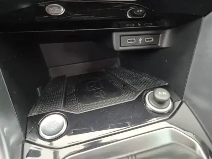 Photo 28 Volkswagen T-roc  1.0 TSI 110 Start/Stop BVM6