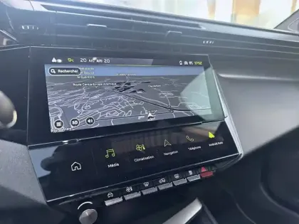 Photo 17 Peugeot 308  SW BlueHDi 130ch S&S EAT8