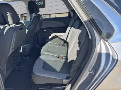 Photo 9 Citroën C4  Spacetourer PureTech 130 S&S