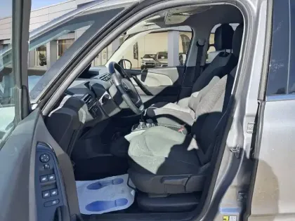 Photo 8 Citroën C4  Spacetourer PureTech 130 S&S