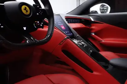 Photo 13 Ferrari Roma  V8 4.0 620ch