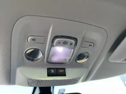 Photo 27 Peugeot 2008  110ch S&S BVM6