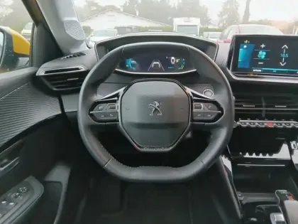 Photo 8 Peugeot 208  Electrique 50 kWh 136ch