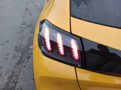 Photo 16 Peugeot 208  Electrique 50 kWh 136ch