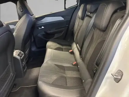 Photo 11 Peugeot 408  Electrique 58 kWh 210ch