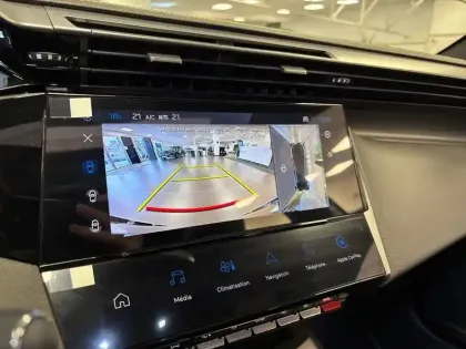 Photo 19 Peugeot 408  Electrique 58 kWh 210ch