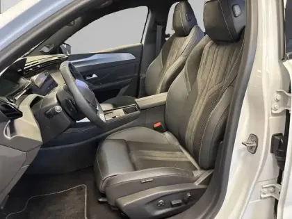 Photo 36 Peugeot 408  Electrique 58 kWh 210ch