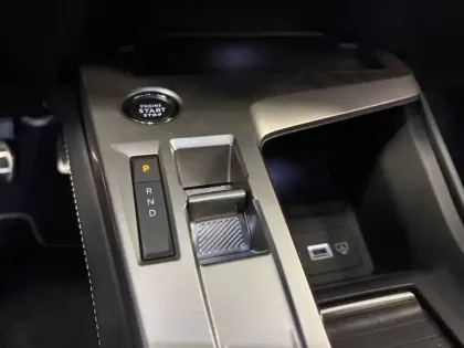 Photo 13 Peugeot 408  Electrique 58 kWh 210ch