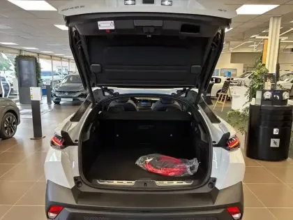 Photo 5 Peugeot 408  Electrique 58 kWh 210ch