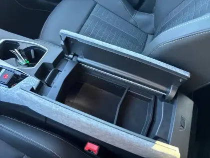 Photo 25 Peugeot 5008  Hybrid 145 e-DCS6