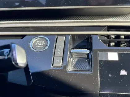 Photo 13 Peugeot 5008  Hybrid 145 e-DCS6