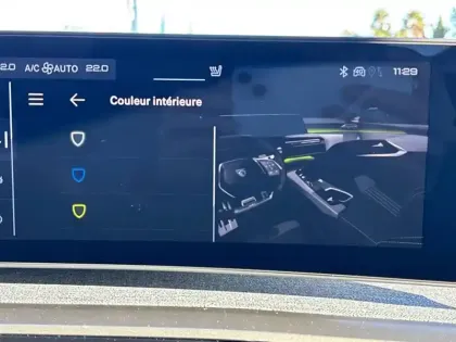 Photo 23 Peugeot 5008  Hybrid 145 e-DCS6