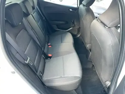 Photo 14 Renault Clio  E-Tech full hybrid 145