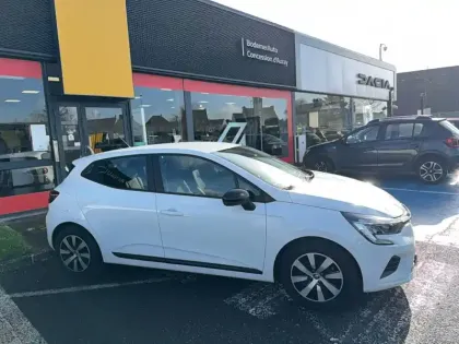 Photo 5 Renault Clio  E-Tech full hybrid 145