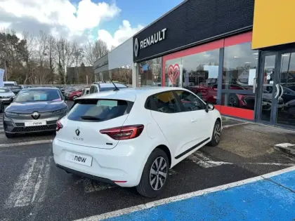 Photo 40 Renault Clio  E-Tech full hybrid 145