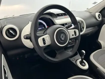 Photo 9 Renault Twingo  III E-Tech