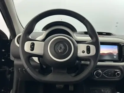 Photo 14 Renault Twingo  III E-Tech