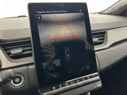 Photo 15 Renault Captur  E-Tech full hybrid 145 ch