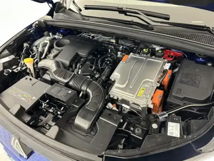 Photo 20 Renault Captur  E-Tech full hybrid 145 ch