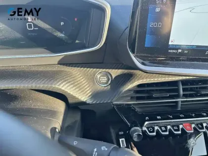 Photo 17 Peugeot 2008  PureTech 130 S&S EAT8