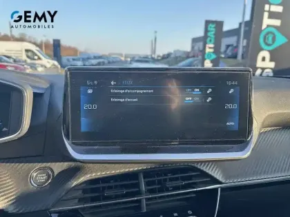 Photo 28 Peugeot 2008  PureTech 130 S&S EAT8