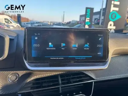 Photo 26 Peugeot 2008  PureTech 130 S&S EAT8