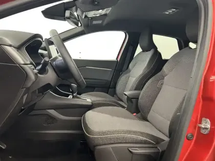 Photo 17 Renault Captur  E-Tech full hybrid 145 ch