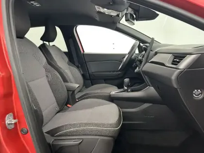 Photo 11 Renault Captur  E-Tech full hybrid 145 ch