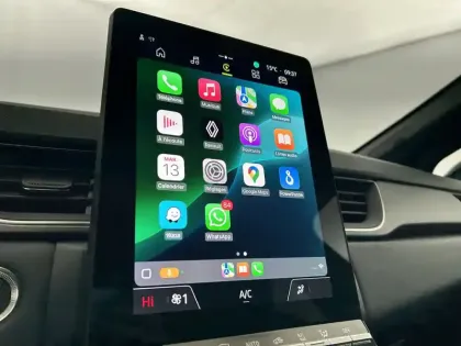 Photo 25 Renault Captur  E-Tech full hybrid 145 ch