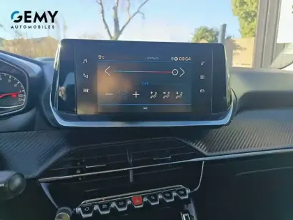 Photo 56 Peugeot 2008  PureTech 100 S&S BVM6