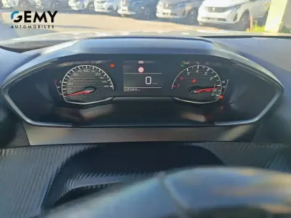 Photo 55 Peugeot 2008  PureTech 100 S&S BVM6