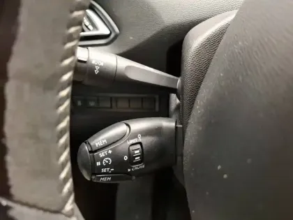 Photo 16 Peugeot 308  1.6 BlueHDi 120ch S&S BVM6