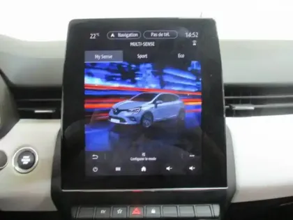 Photo 13 Renault Clio  E-Tech 140