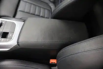 Photo 21 BMW Serie 3 Touring 330e 292 ch BVA8