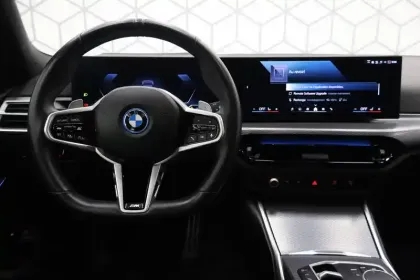 Photo 9 BMW Serie 3 Touring 330e 292 ch BVA8