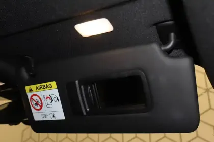 Photo 39 BMW Serie 3 Touring 330e 292 ch BVA8