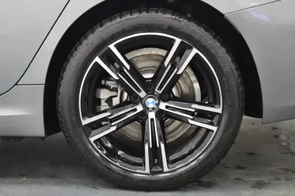 Photo 6 BMW Serie 3 Touring 330e 292 ch BVA8