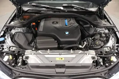 Photo 7 BMW Serie 3 Touring 330e 292 ch BVA8