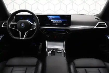 Photo 8 BMW Serie 3 Touring 330e 292 ch BVA8