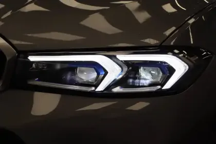 Photo 35 BMW Serie 3 Touring 330e 292 ch BVA8