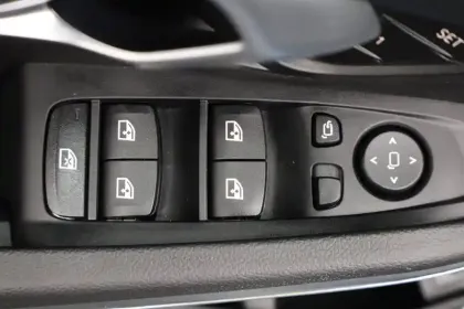 Photo 28 BMW Serie 3 Touring 330e 292 ch BVA8