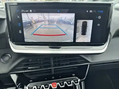 Photo 19 Peugeot 208  Hybrid 100 e-DCS6