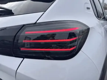 Photo 16 Peugeot 208  Hybrid 100 e-DCS6