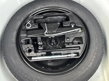 Photo 18 Peugeot 208  Hybrid 100 e-DCS6