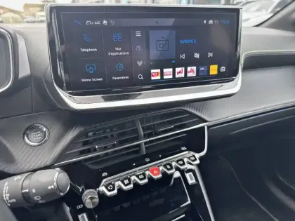 Photo 20 Peugeot 208  Hybrid 100 e-DCS6