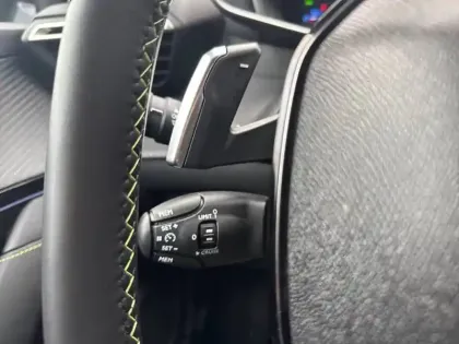 Photo 17 Peugeot 208  Hybrid 100 e-DCS6