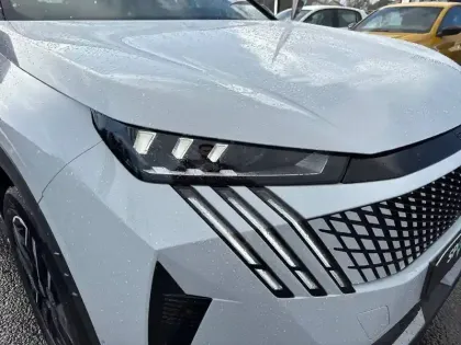 Photo 55 Peugeot 3008  Hybrid 145 e-DCS6