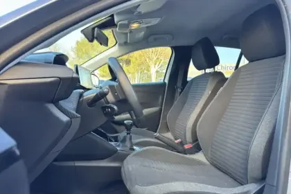 Photo 89 Peugeot 208  PureTech 100 S&S BVM6