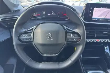 Photo 93 Peugeot 208  PureTech 100 S&S BVM6